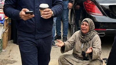 قصة مليونير دفع متسولة